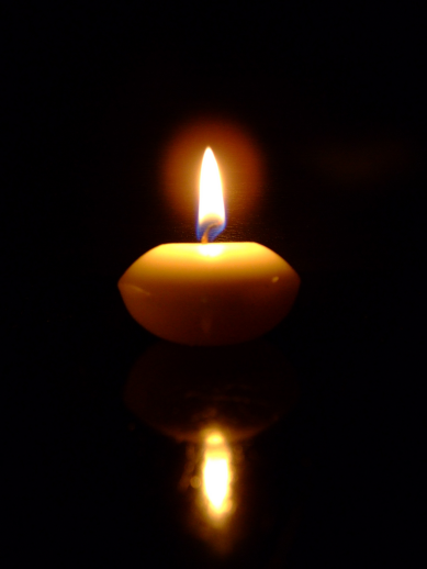 Memorial_Candle_by_Sasha93.png