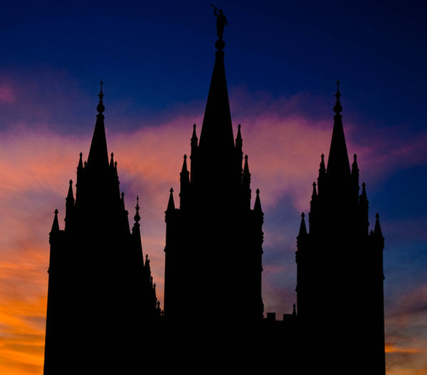 Spires_of_the_LDS_Temple_by_clinekurt78.jpg