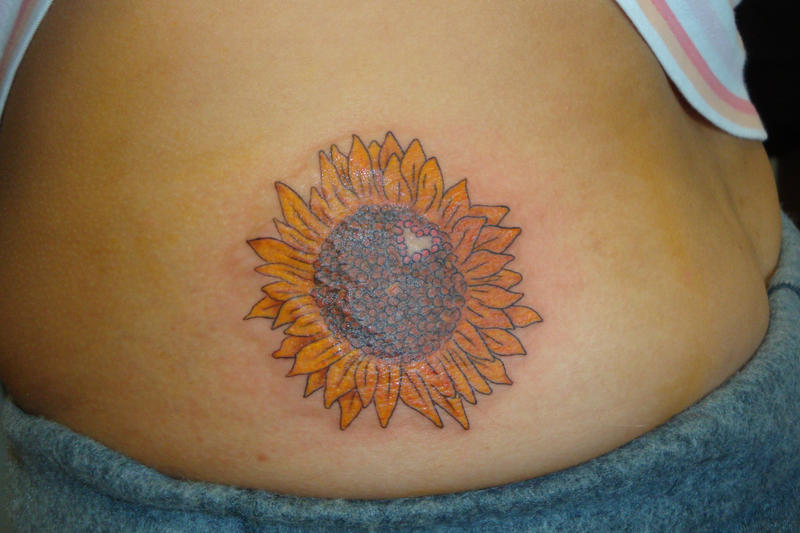 sunflower tattoo back. sunflower tattoos pictures.
