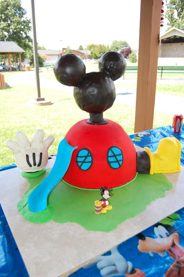 Images Of Mickey Mouse Clubhouse. Mickey Mouse Clubhouse Cake by