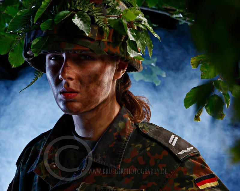 female_german_soldier_by_Krueger1979.jpg