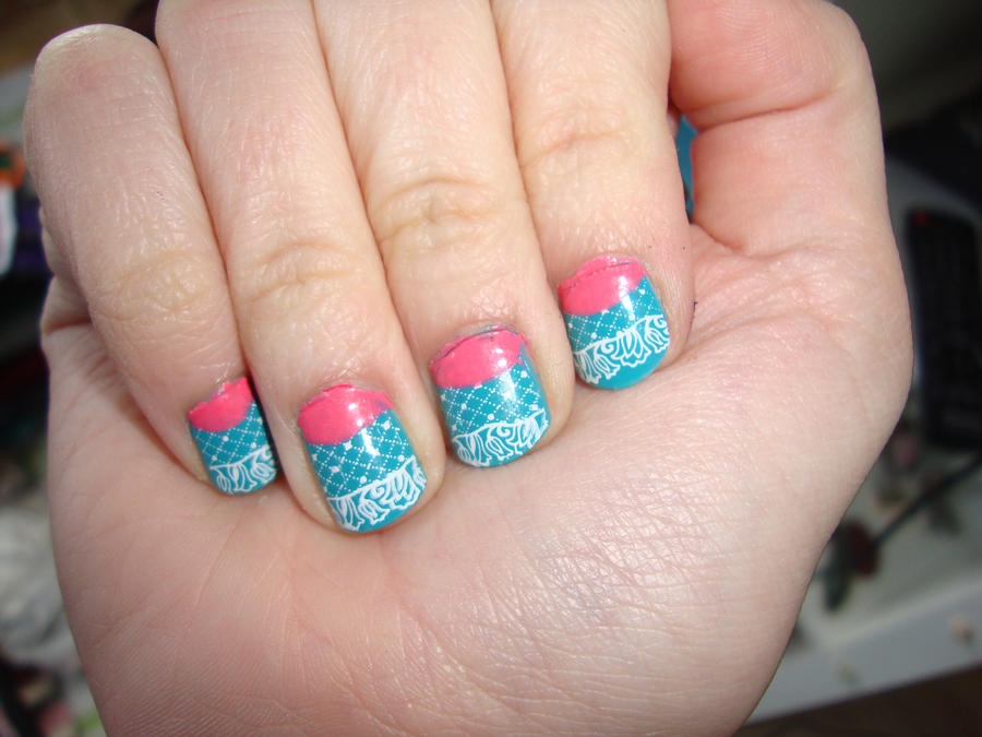 Pink and blue nail design by dittejochumsen