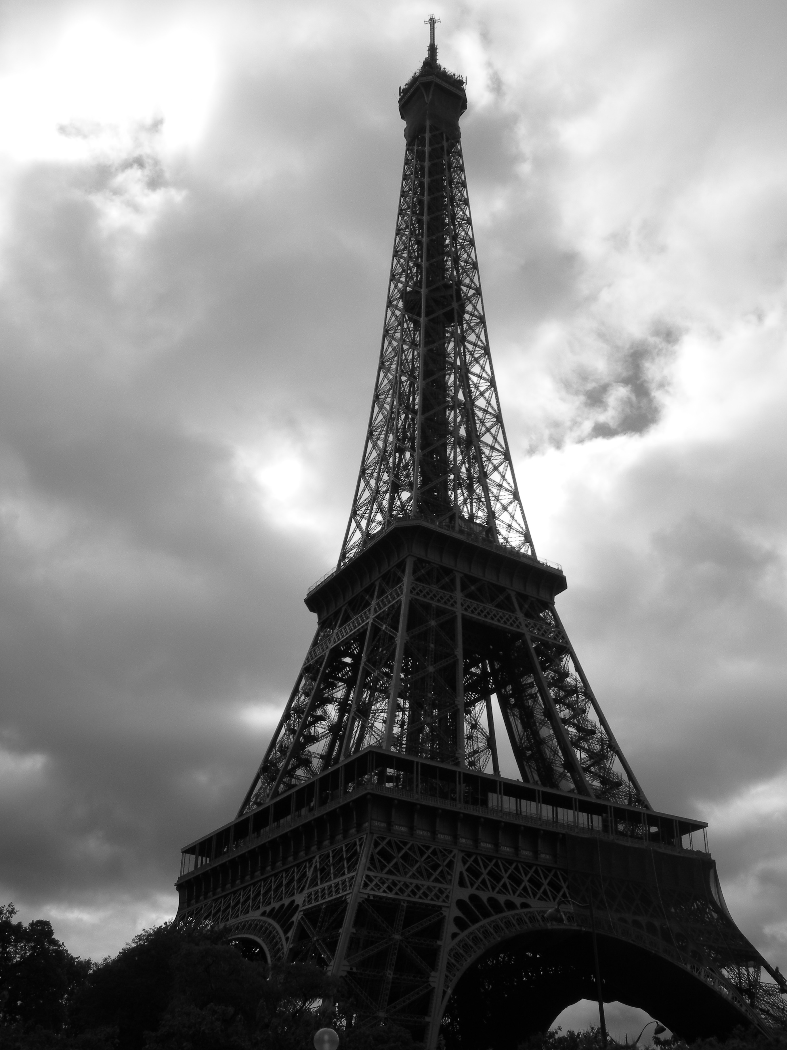 Eiffel Tower Black And White By Hiroinevol On Deviantart